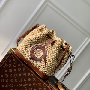 lv louis vuitton noe bb bag #m24722