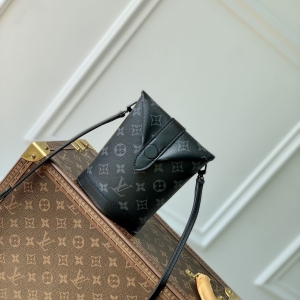 lv louis vuitton envelope pouch #m11613