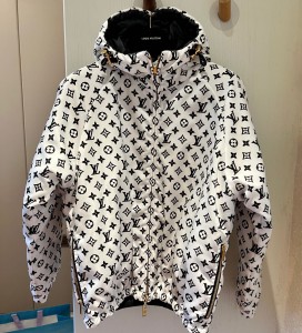 9A+ quality lv louis vuitton reversible pinstripe nylon hooded jacket