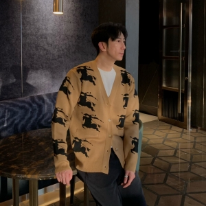 burberry cardigan