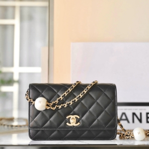 chanel wallet on chain