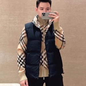 burberry reversible check nylon padded gilet